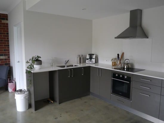 kitchen-sink-hoarder-minimalist-treading-my-own-path